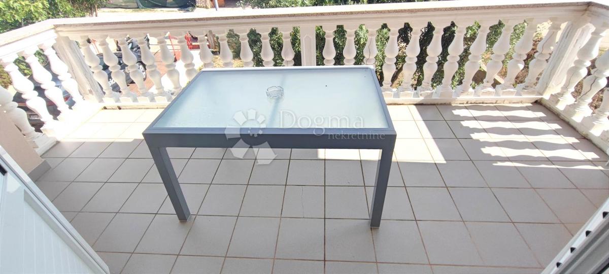 Hiša Povljana, 250m2