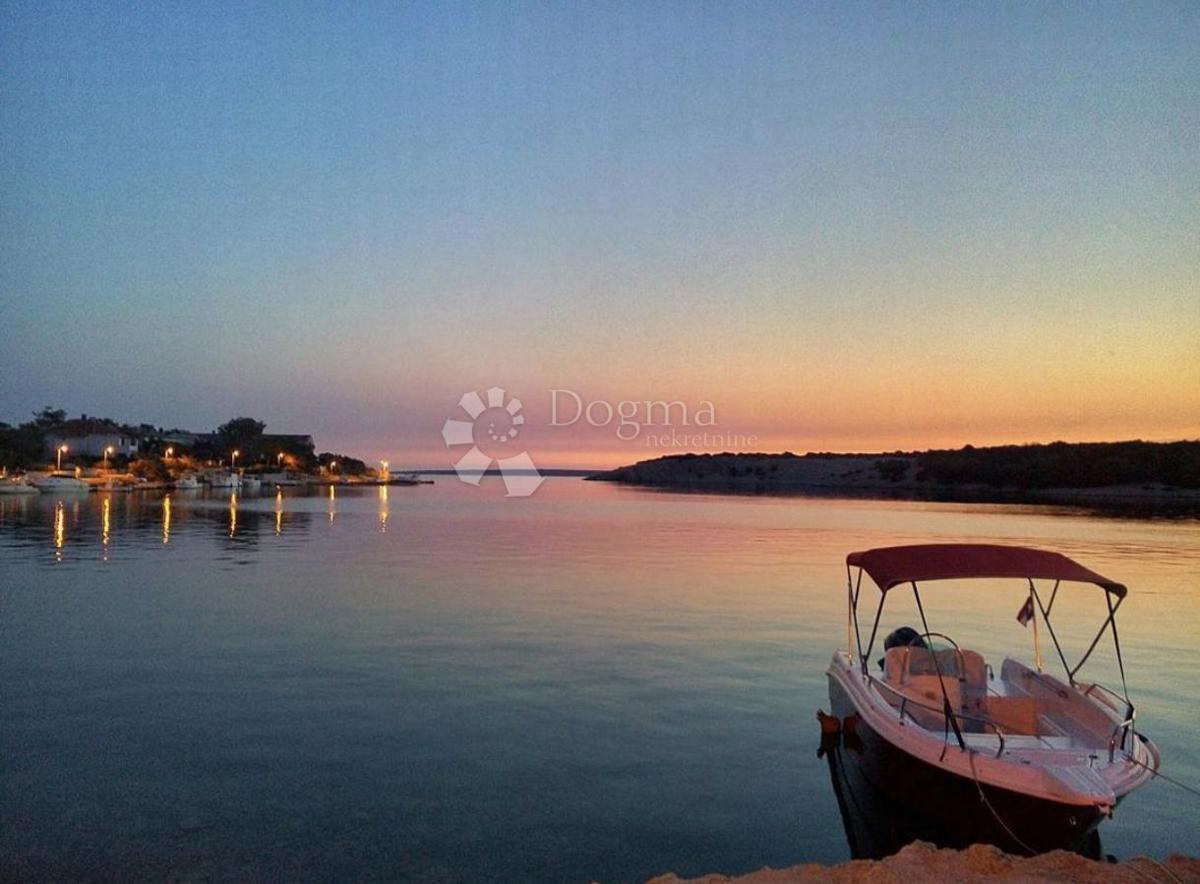 Zazidljivo zemljišče Šimuni, Pag, 875m2