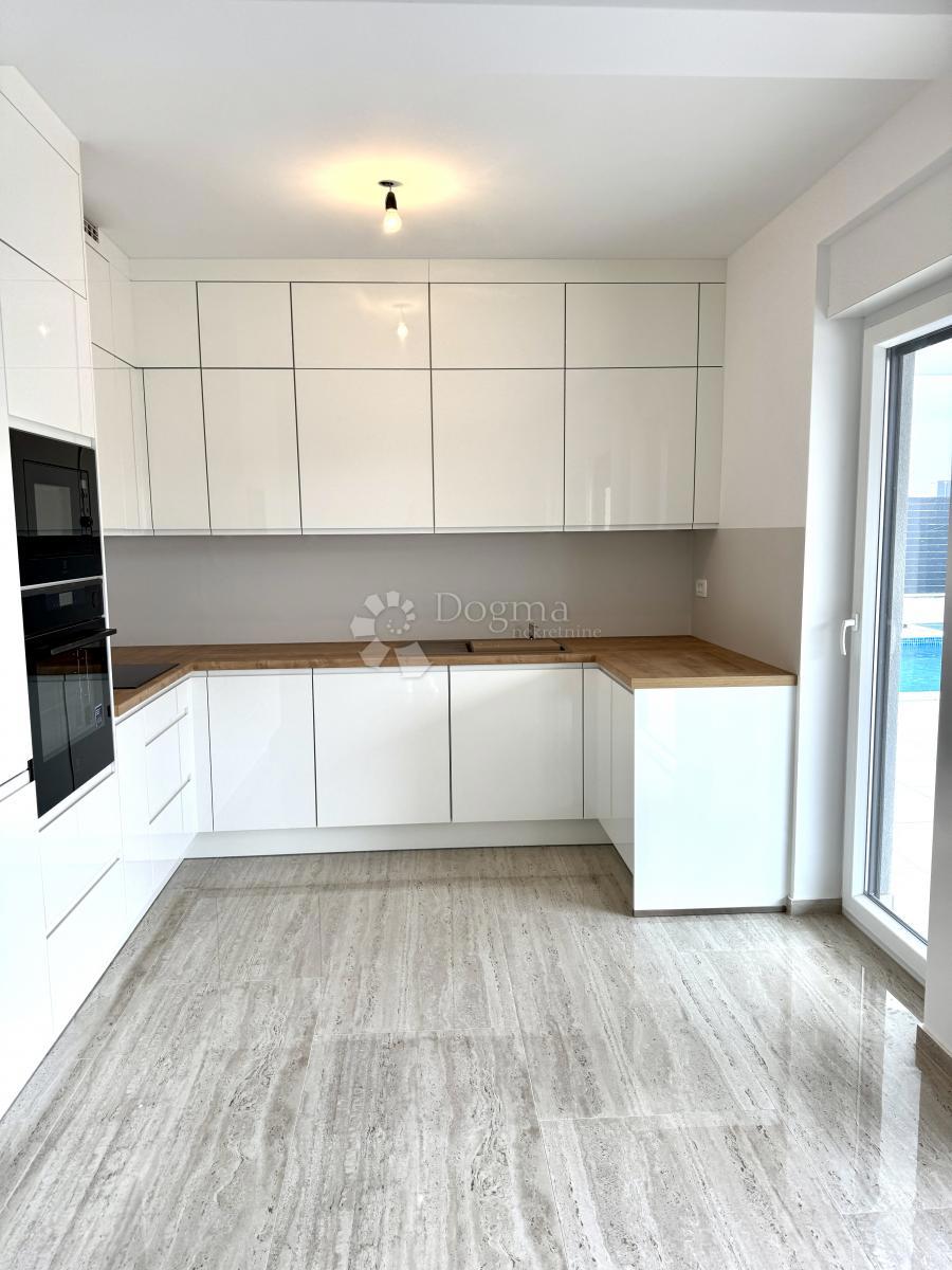 Stanovanje Novigrad, 123,37m2