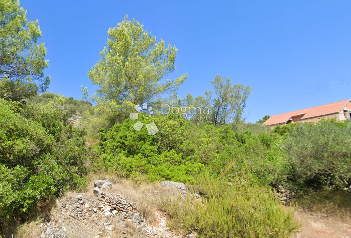 Zazidljivo zemljišče Vela Luka, 753m2