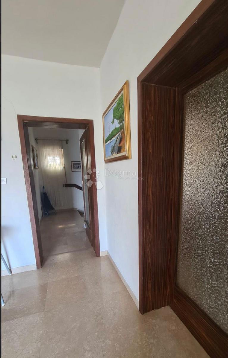 Hiša Sutivan, 187m2