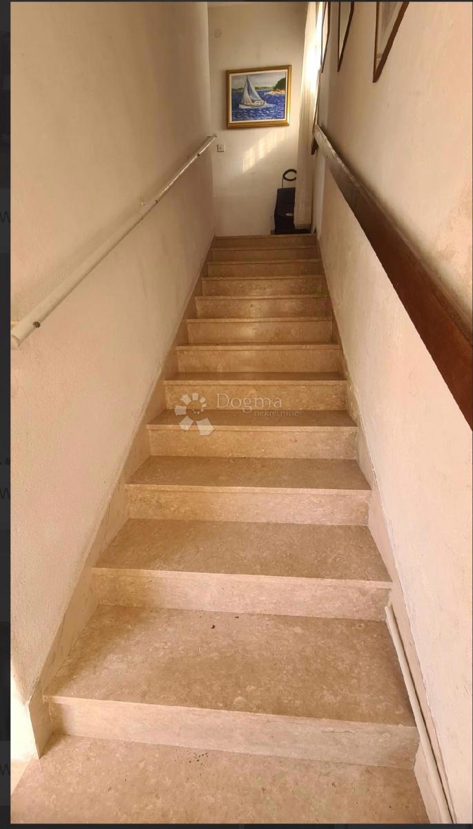 Hiša Sutivan, 187m2