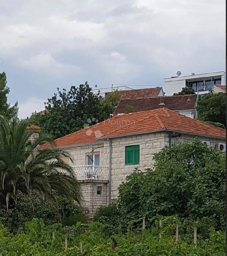 Hiša Sutivan, 187m2