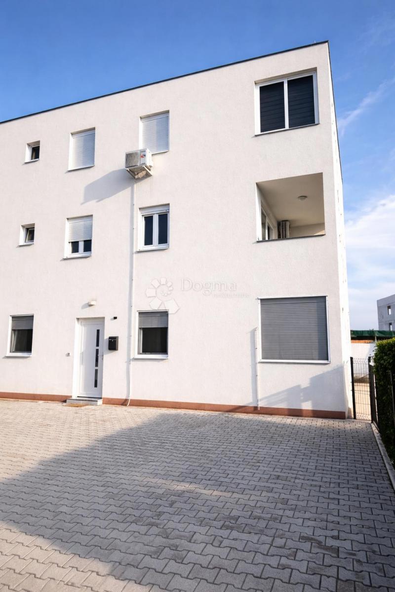 Stanovanje Petrčane, Zadar - Okolica, 68,24m2