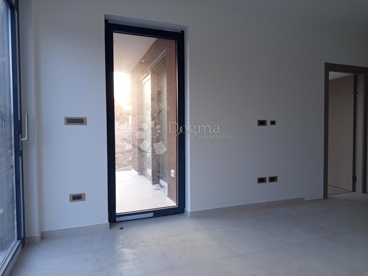 Stanovanje Pješčana Uvala, Medulin, 63,87m2