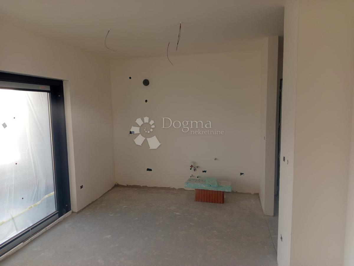 Stanovanje Valdebek, Pula, 93,66m2