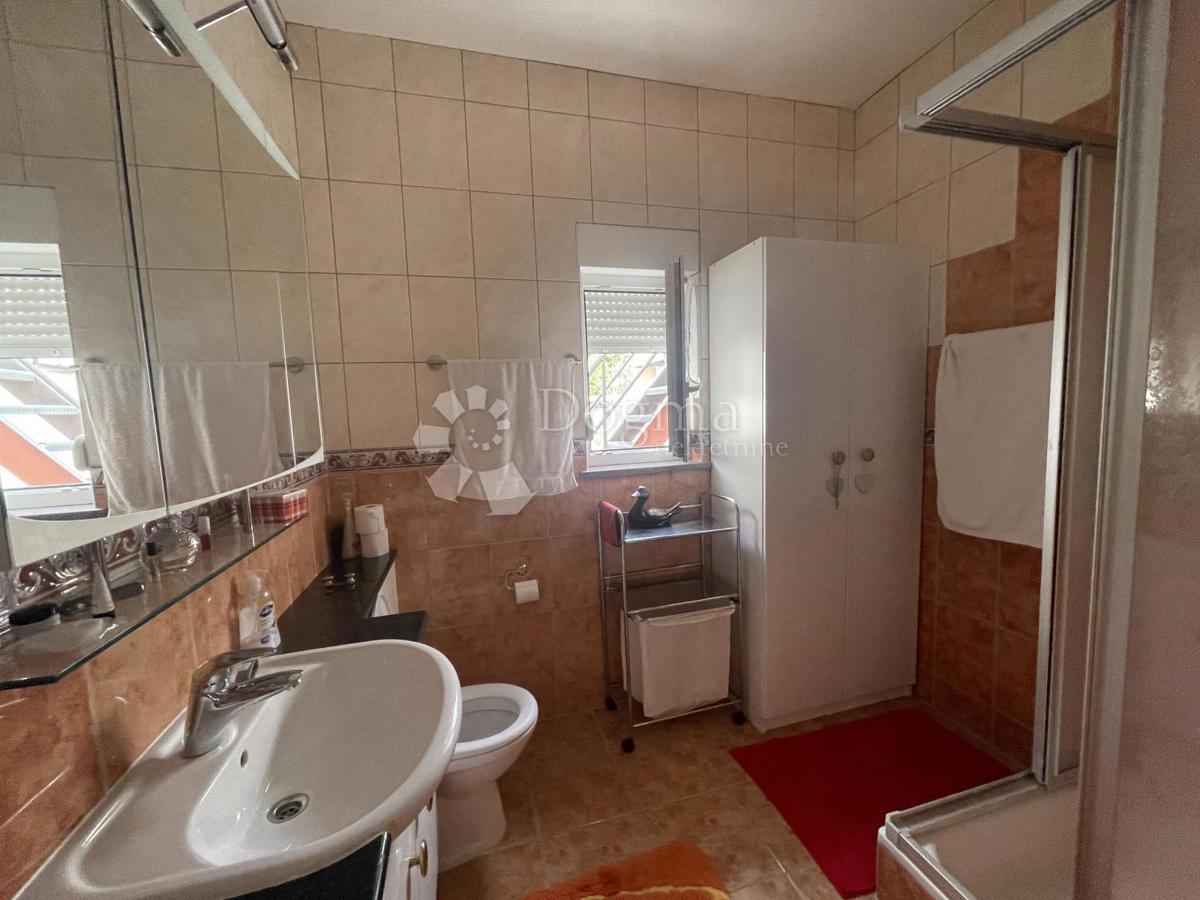 Hiša Jadranovo, Crikvenica, 700m2