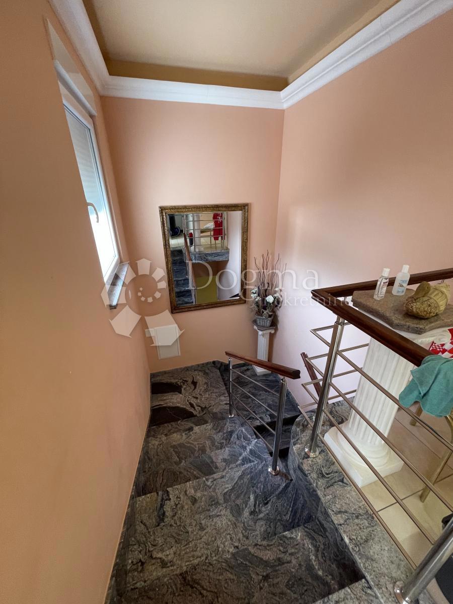 Hiša Jadranovo, Crikvenica, 700m2