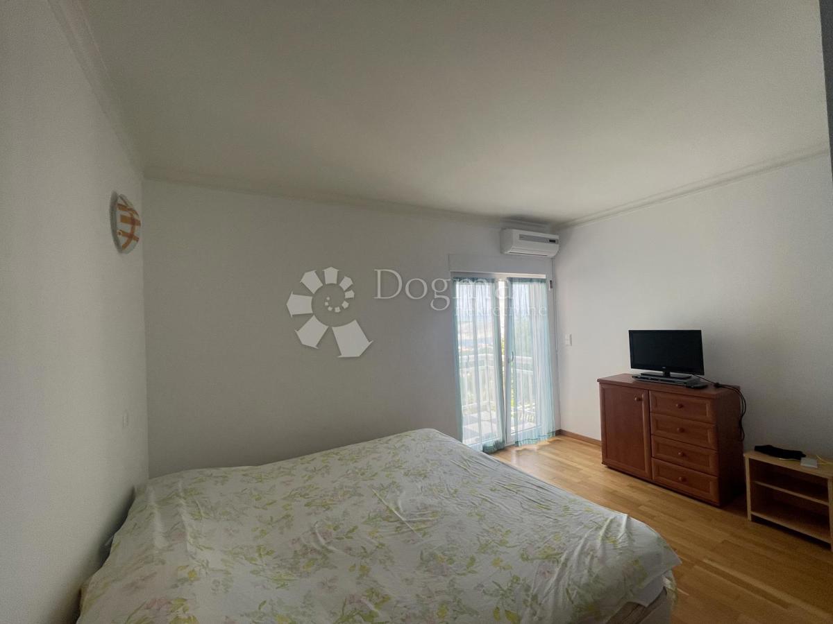 Hiša Jadranovo, Crikvenica, 700m2