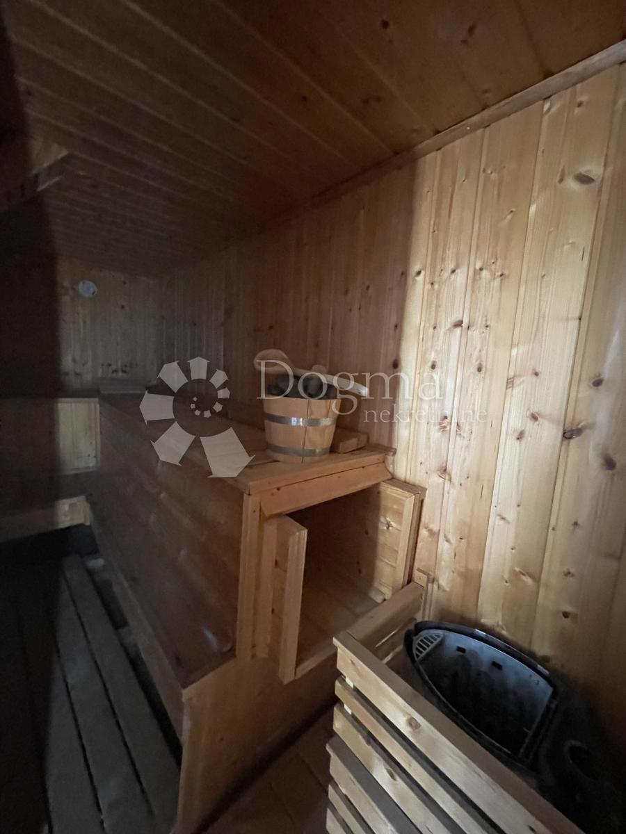 Hiša Jadranovo, Crikvenica, 700m2