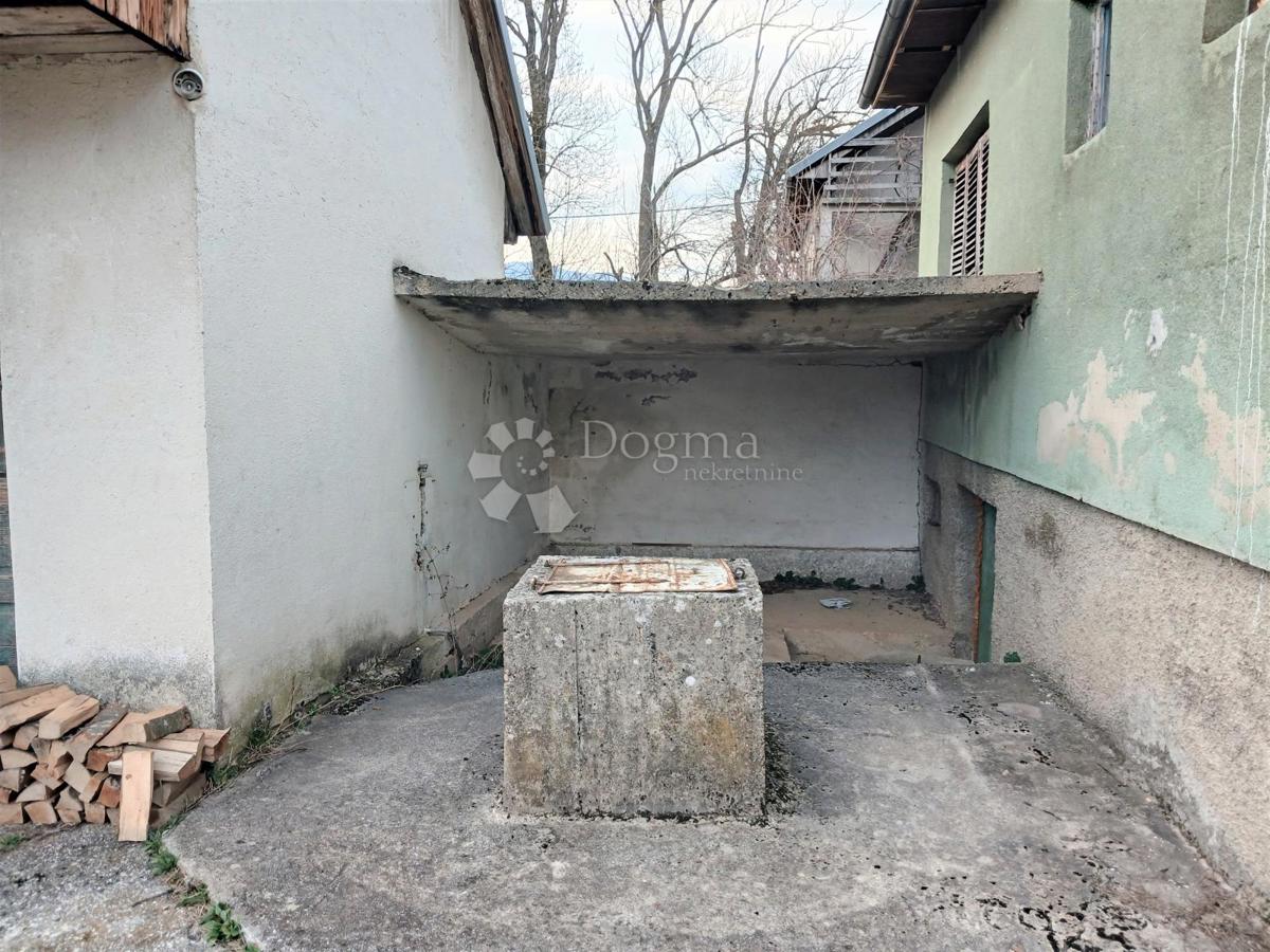 Hiša Donji Lapac, 90m2