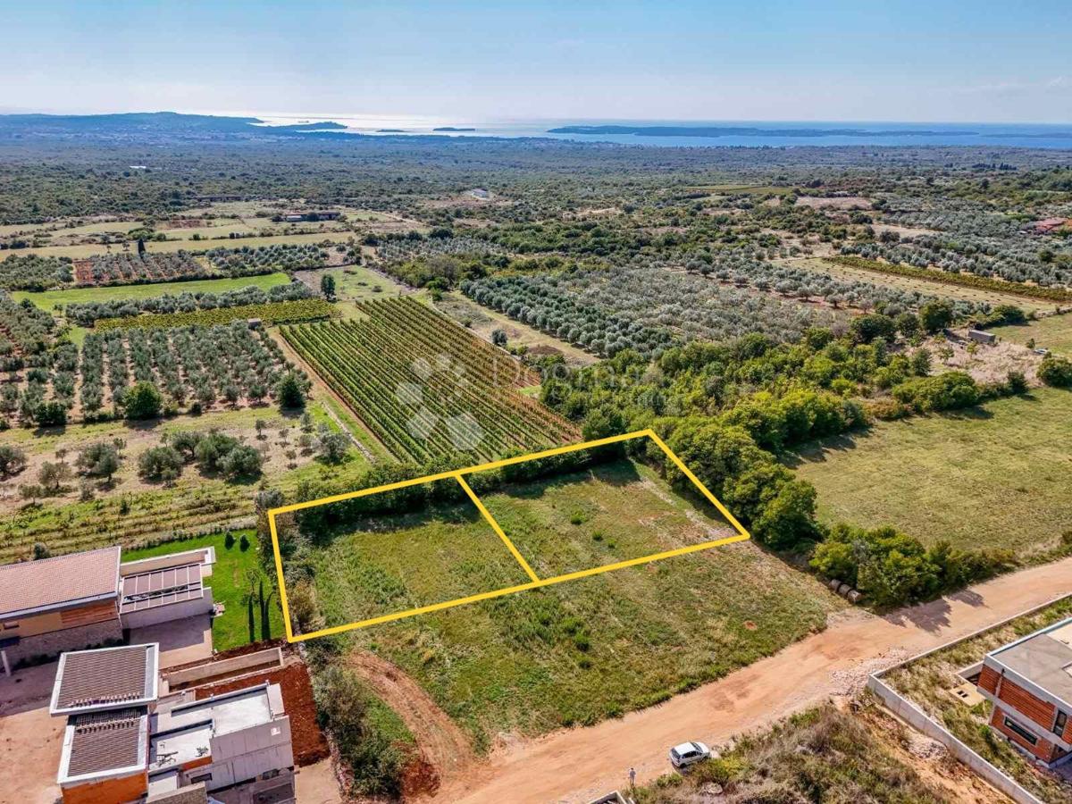 Zazidljivo zemljišče Vodnjan, 886m2