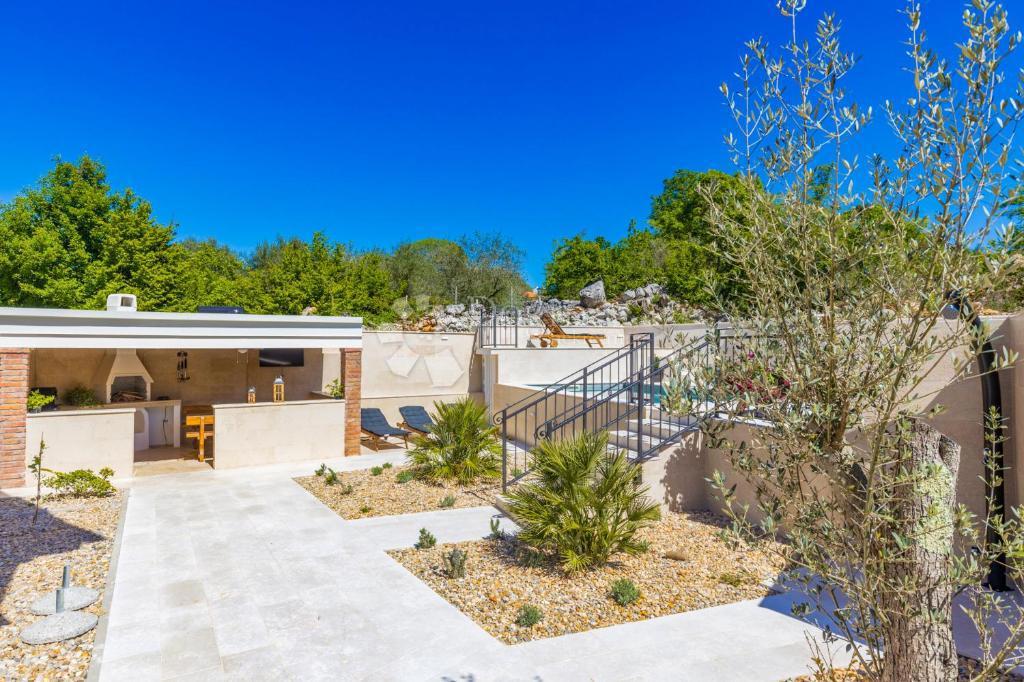 Hiša Malinska, Malinska-Dubašnica, 130m2