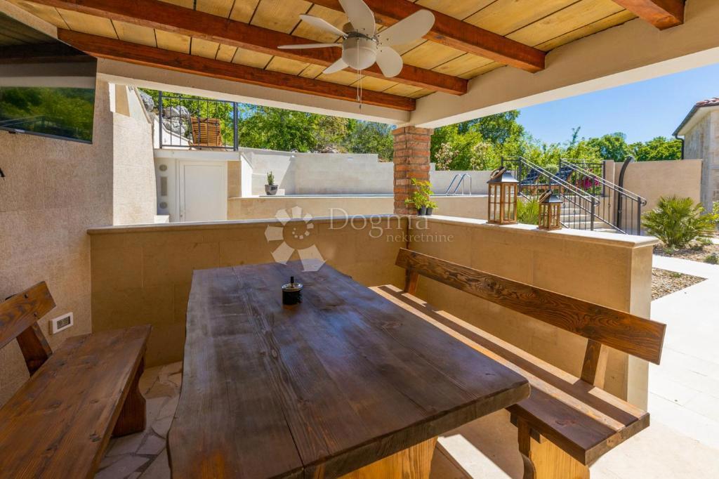 Hiša Malinska, Malinska-Dubašnica, 130m2