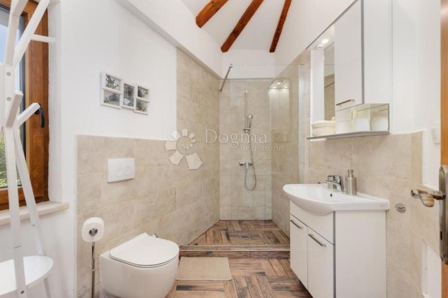 Hiša Malinska, Malinska-Dubašnica, 130m2