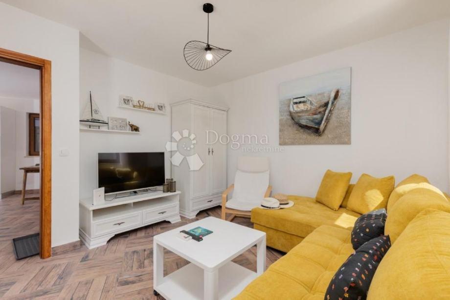 Hiša Malinska, Malinska-Dubašnica, 130m2