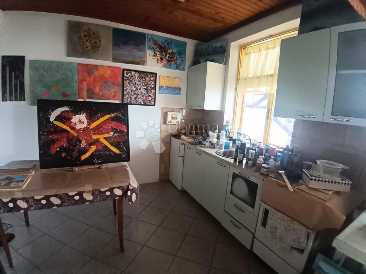 Hiša Orahovica, 180m2