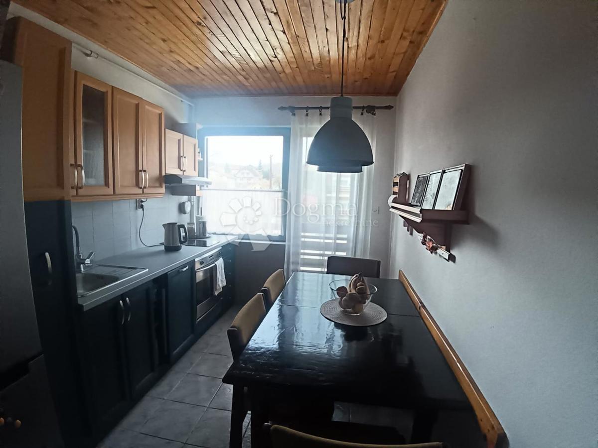 Hiša Orahovica, 180m2