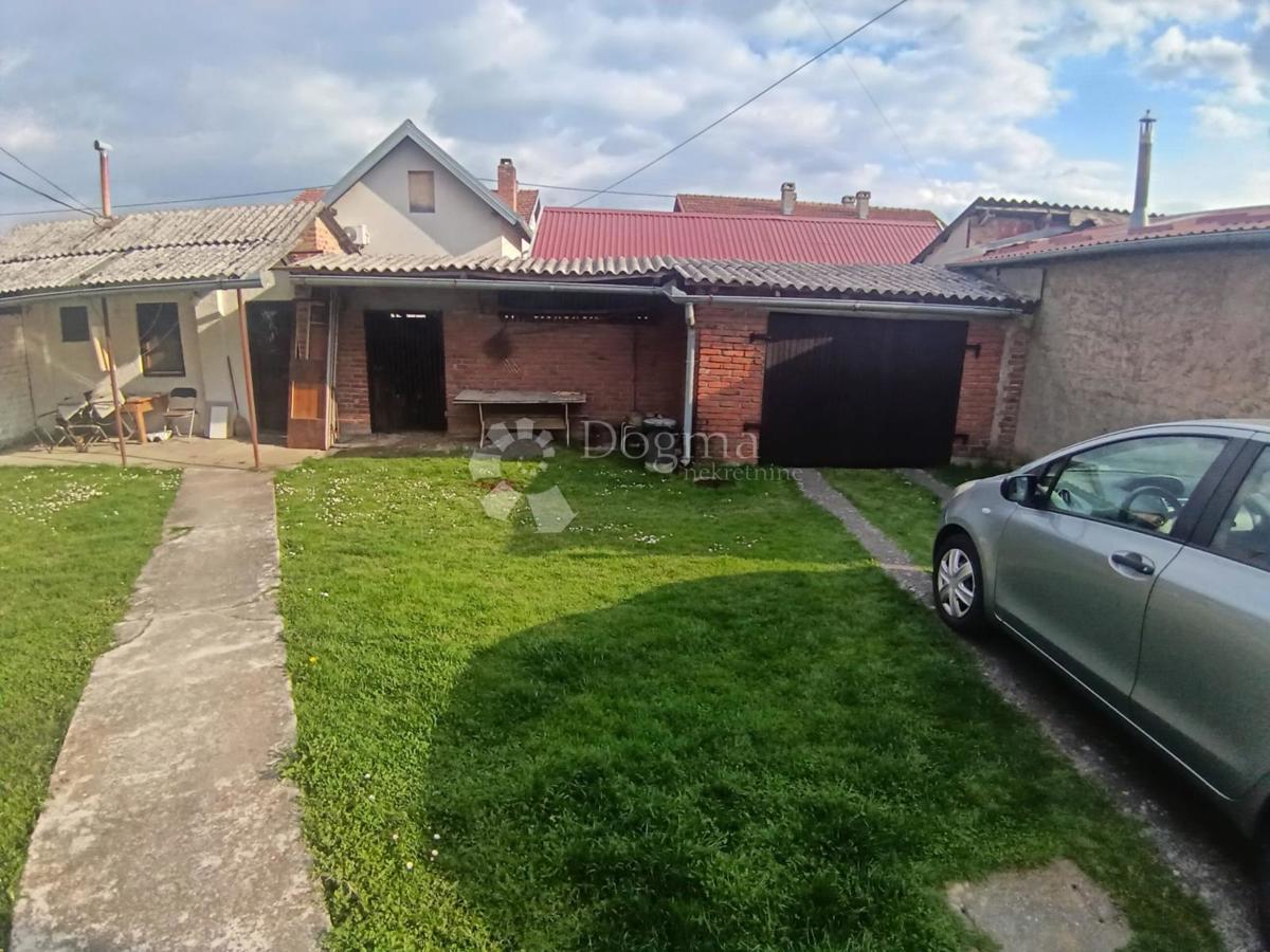 Hiša Orahovica, 180m2