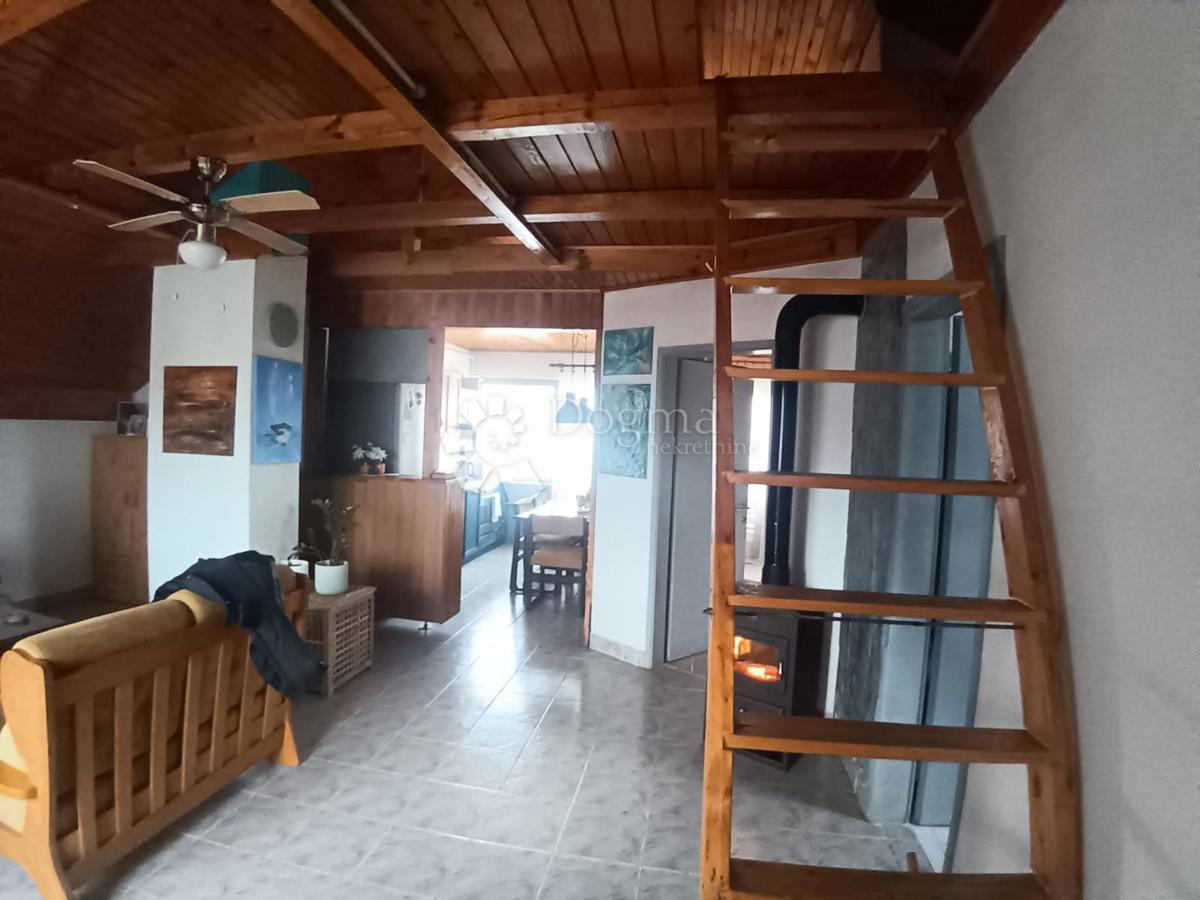 Hiša Orahovica, 180m2