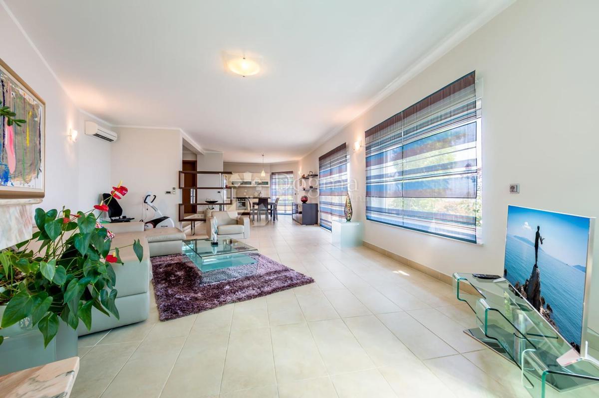 Hiša Bregi, Matulji, 200m2