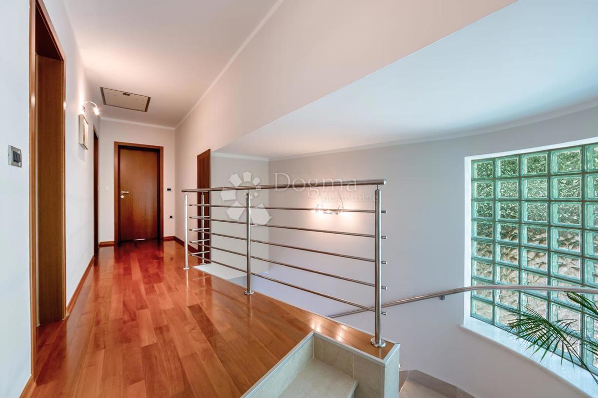 Hiša Bregi, Matulji, 200m2