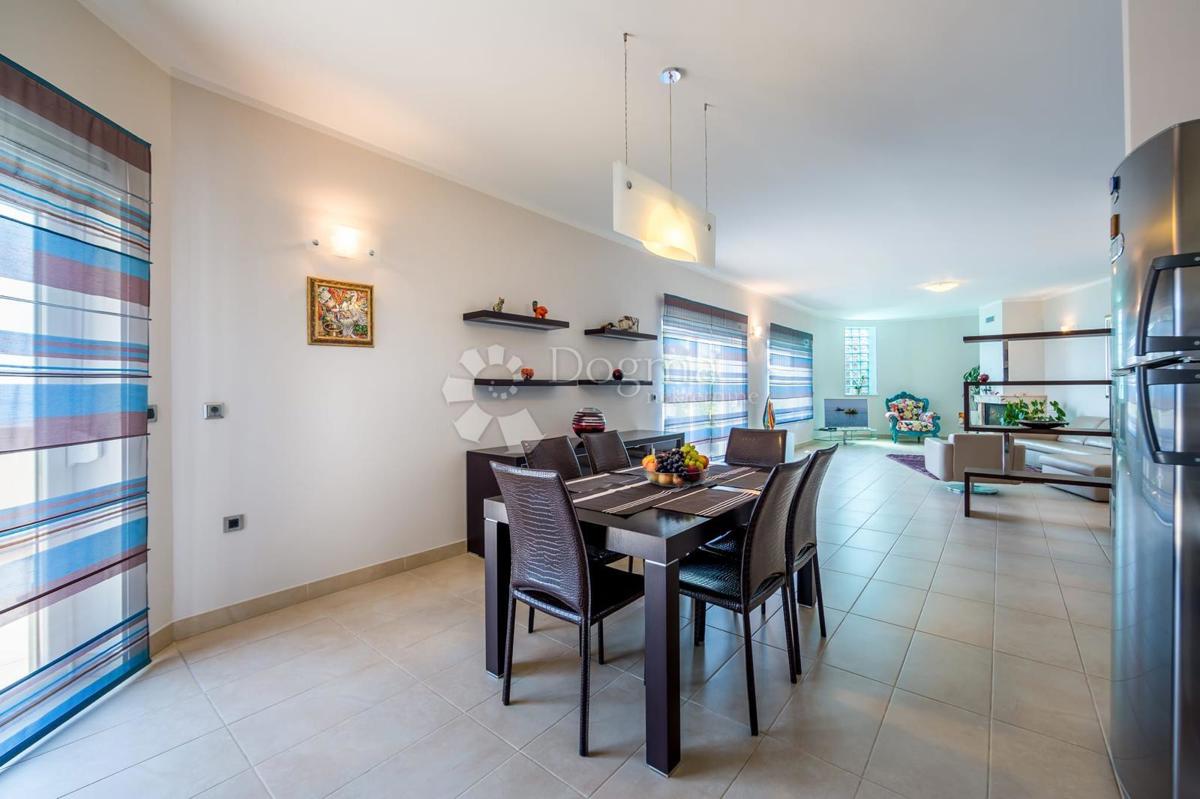 Hiša Bregi, Matulji, 200m2