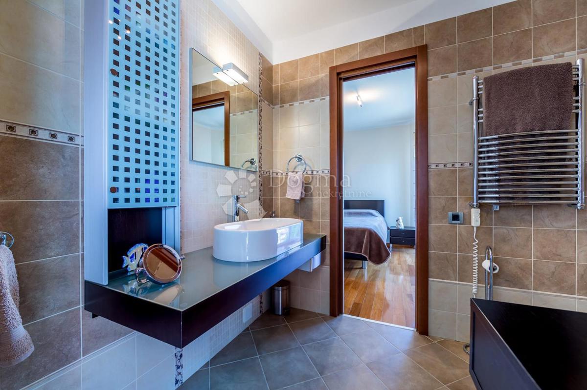 Hiša Bregi, Matulji, 200m2