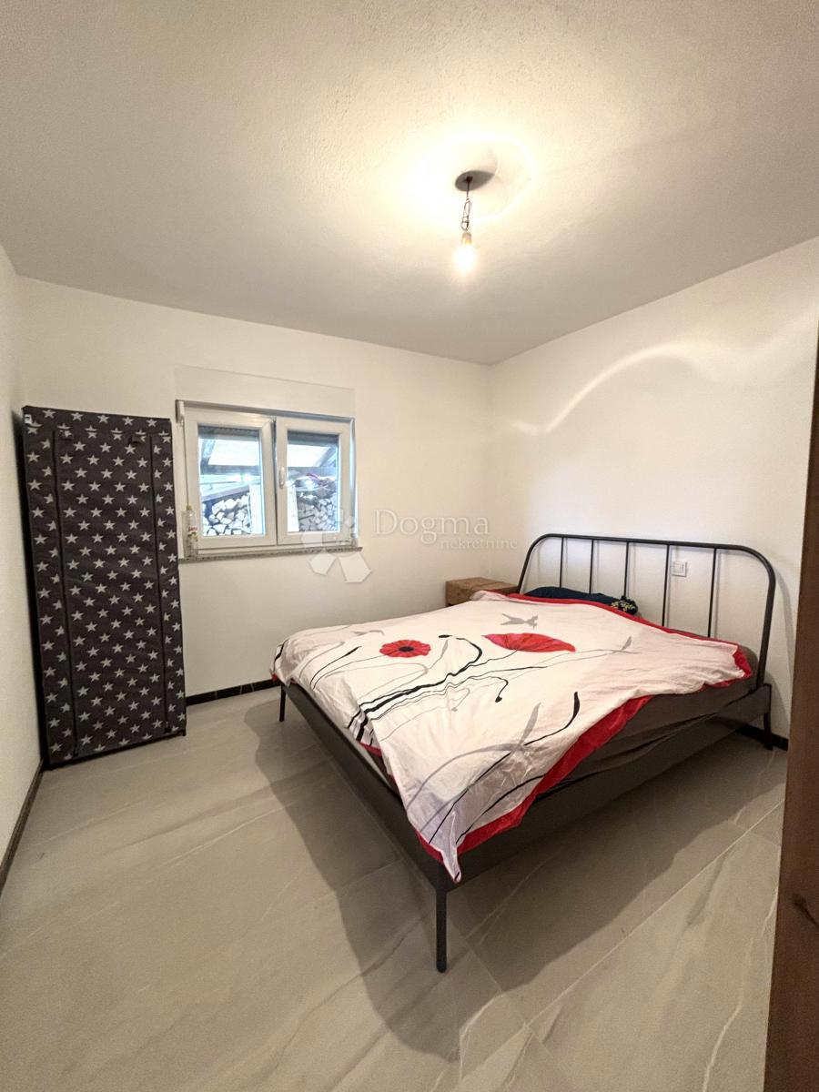 Hiša Lonja, Ivanić-Grad, 256m2