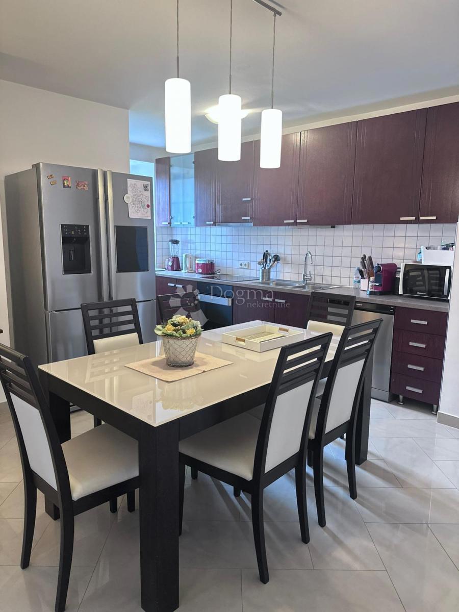 Stanovanje Centar Ivanić-Grad, Ivanić-Grad, 74,53m2