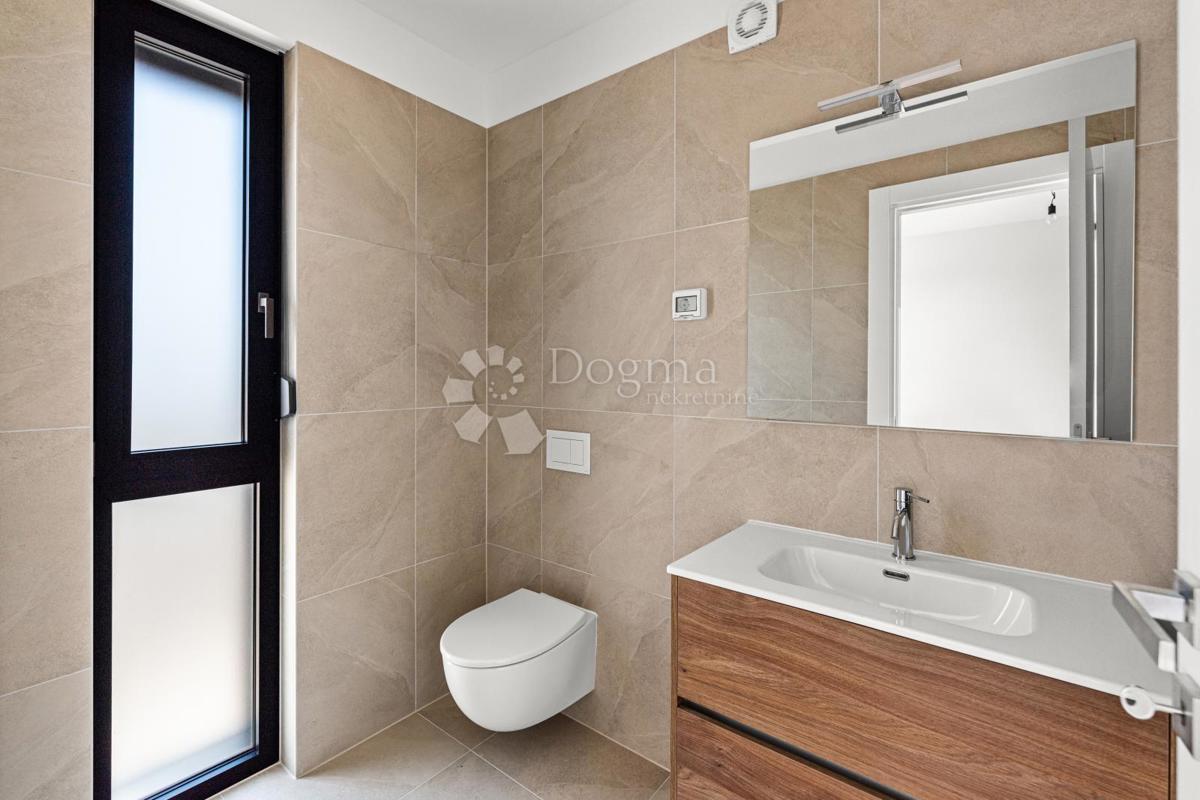 Stanovanje Novigrad, 134,99m2