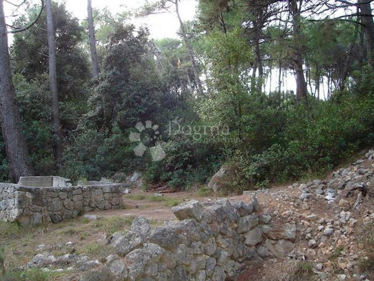 Zemljišče Veli Lošinj, Mali Lošinj, 1.995m2