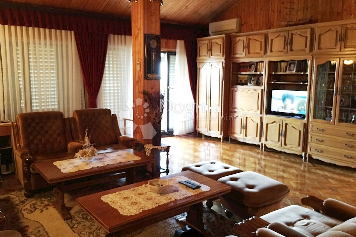 Poslovni prostor Vabriga, Tar-Vabriga, 690m2