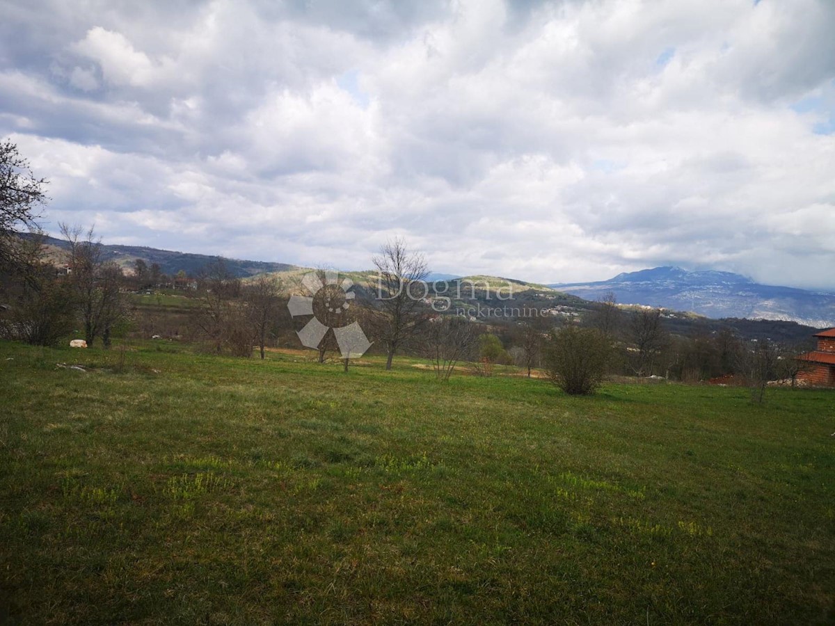 Zemljišče Pićan, 4.670m2