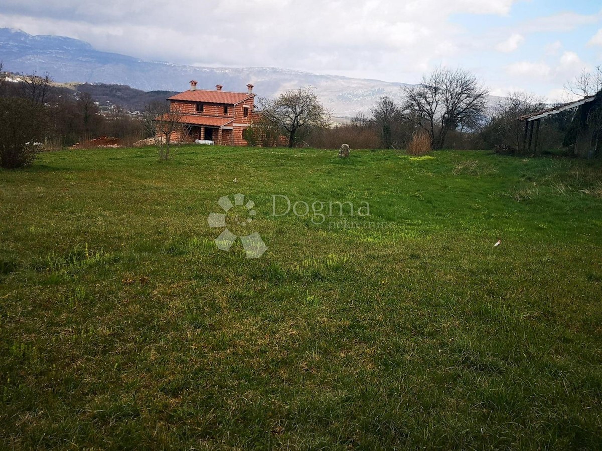 Zemljišče Pićan, 4.670m2