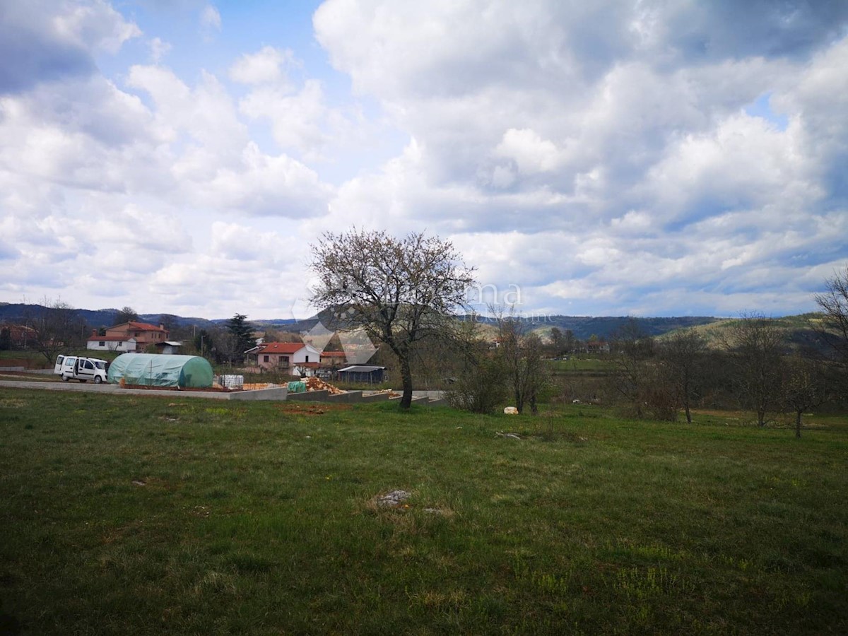 Zemljišče Pićan, 4.670m2