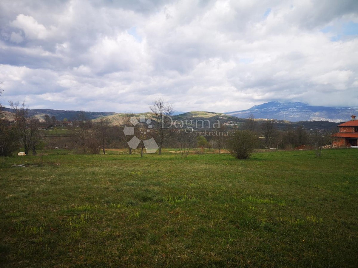 Zemljišče Pićan, 4.670m2