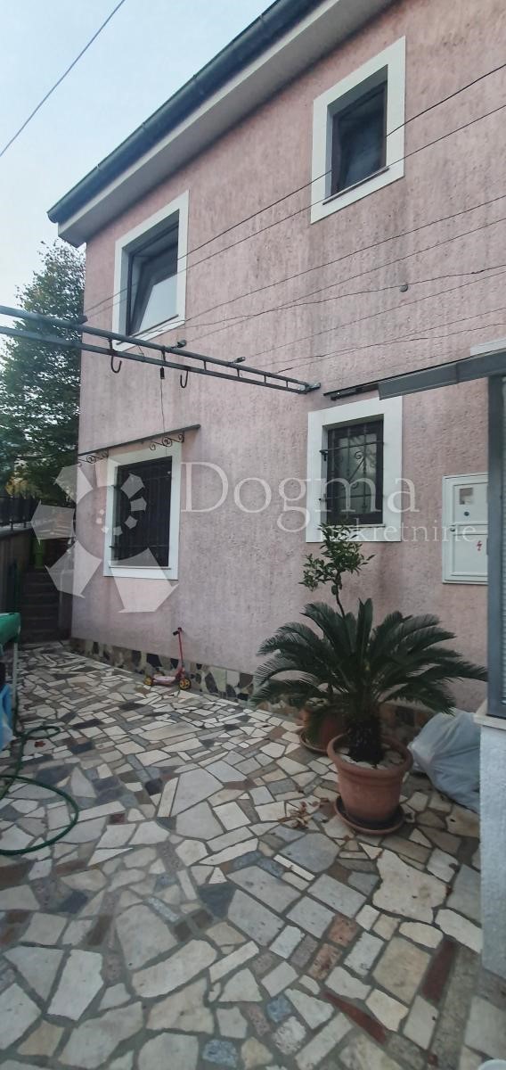 Hiša Krnjevo, Rijeka, 150m2