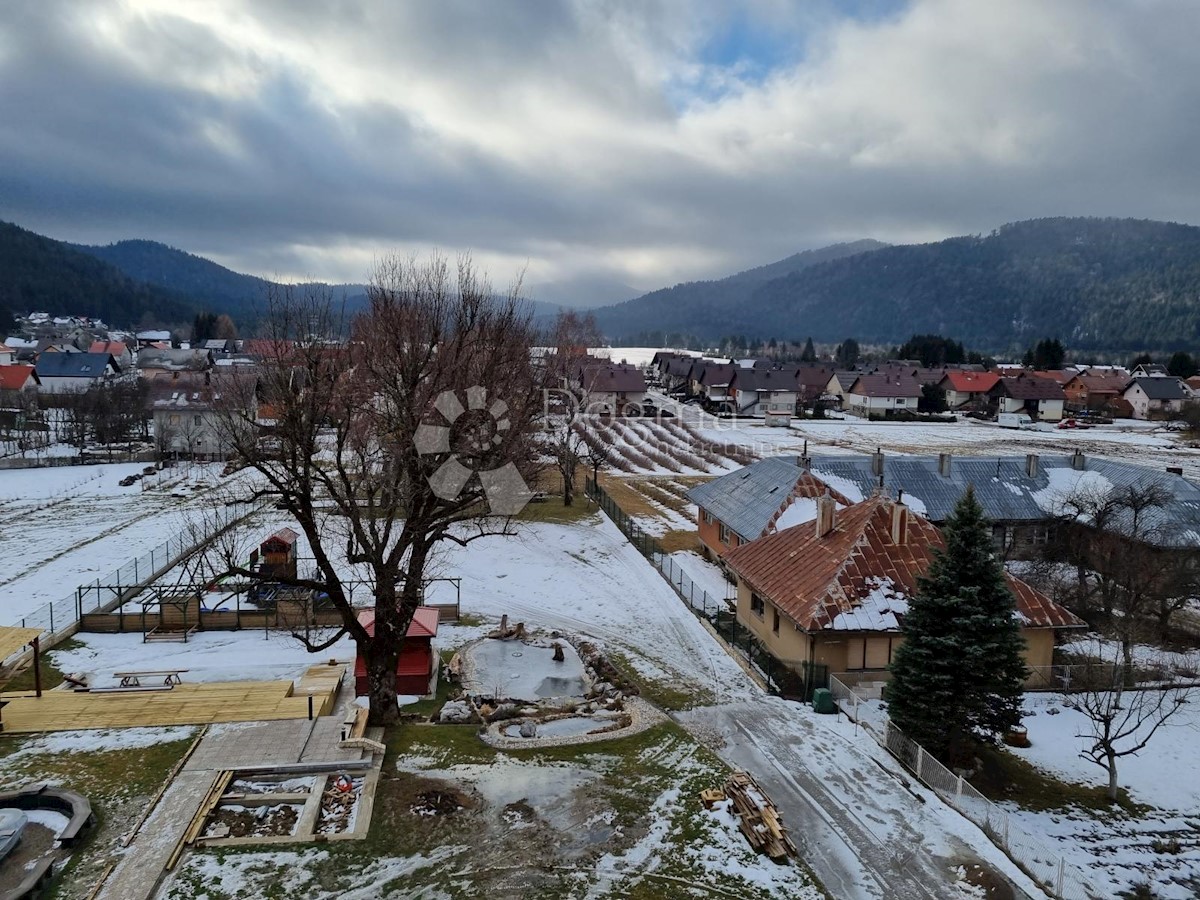 Zemljišče Ravna Gora, 590m2