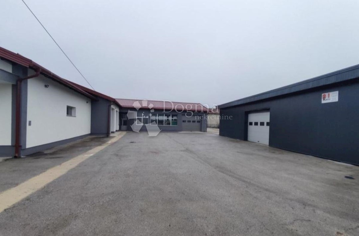 Poslovni prostor Mracelj, Vojnić, 650m2