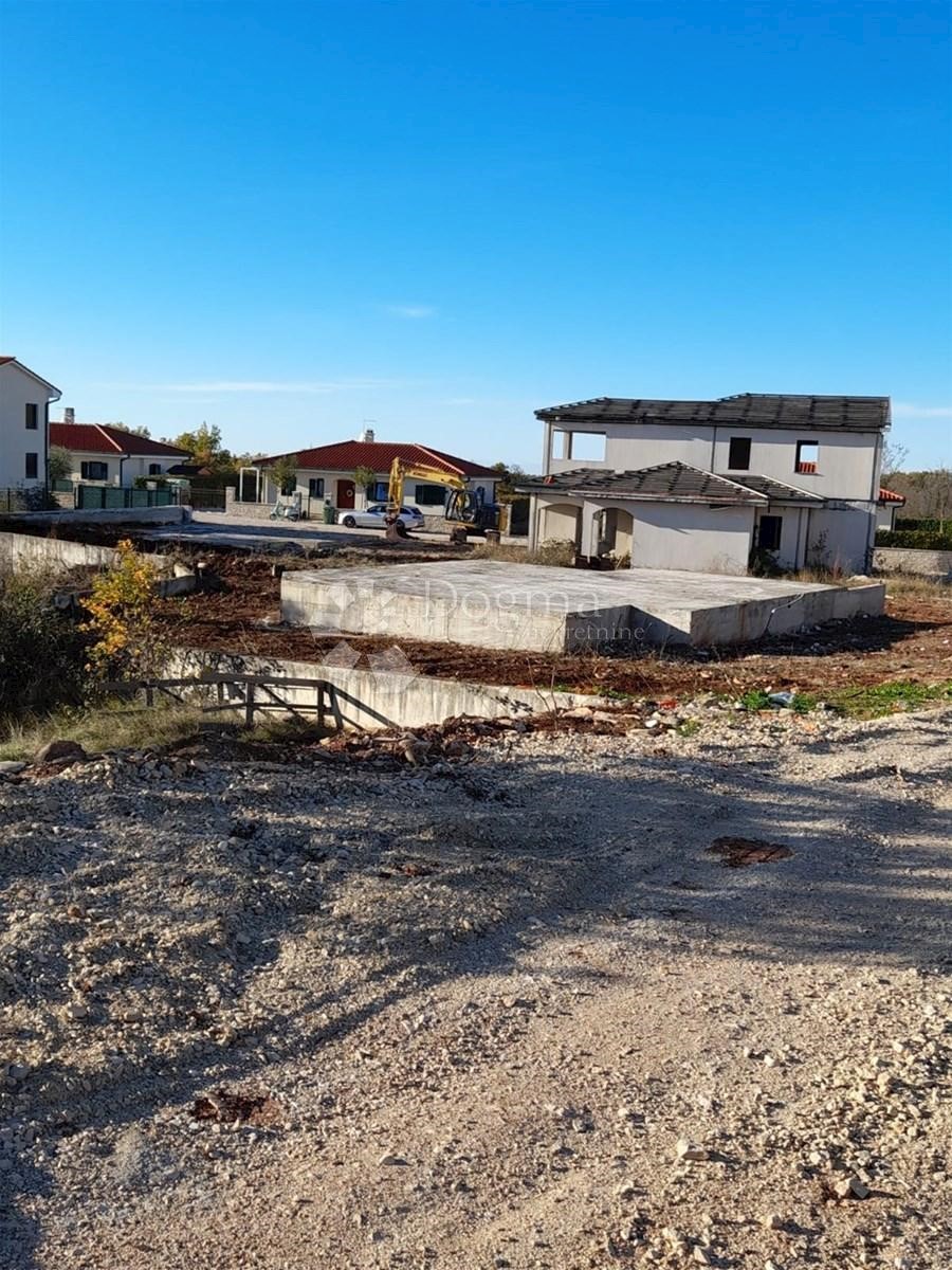 Zemljišče Buje, 540m2