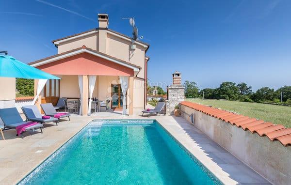 Hiša Šarići, Marčana, Krvavići 39, 160m2