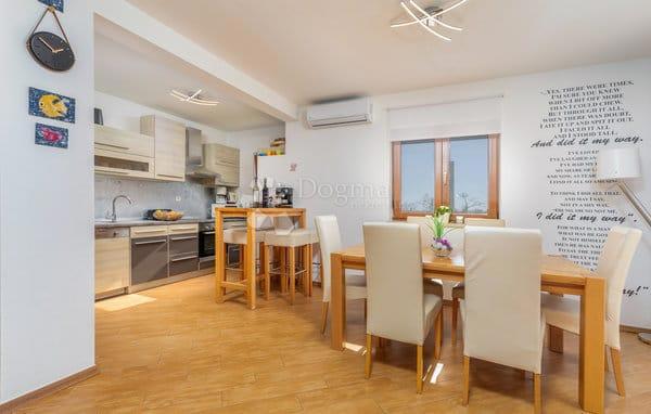 Hiša Šarići, Marčana, Krvavići 39, 160m2