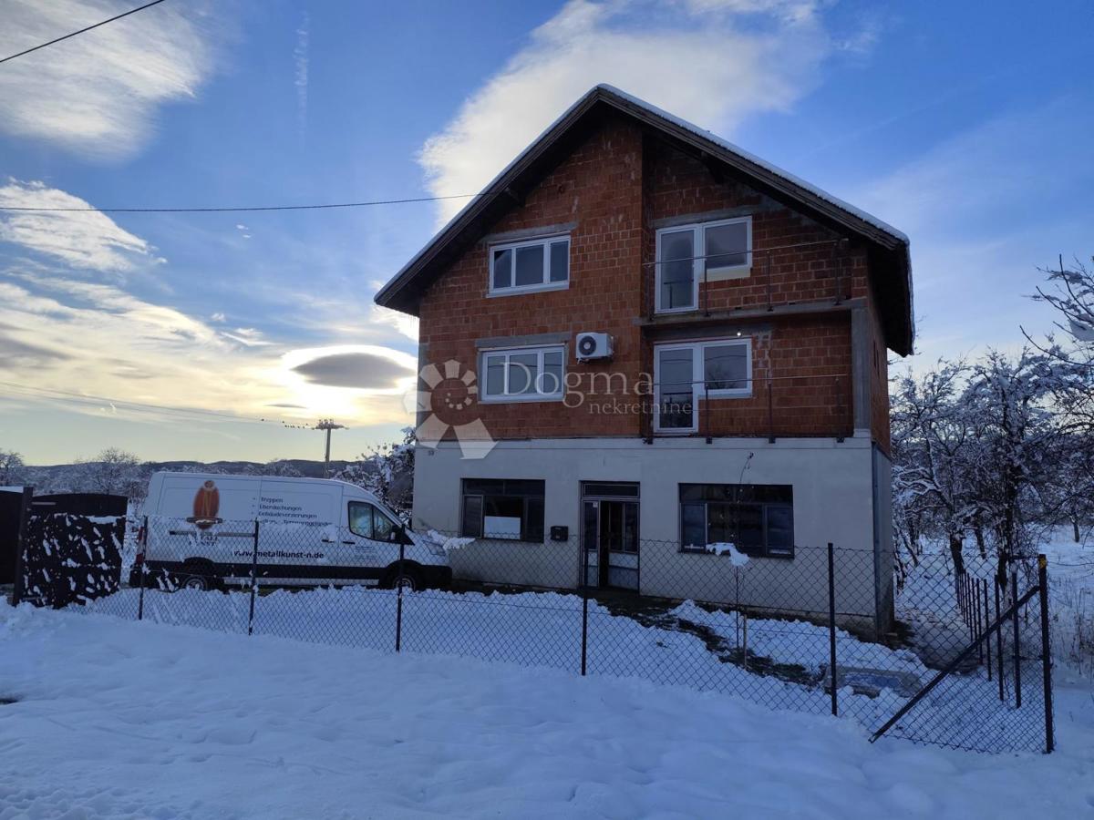 Hiša Slatina, 200m2