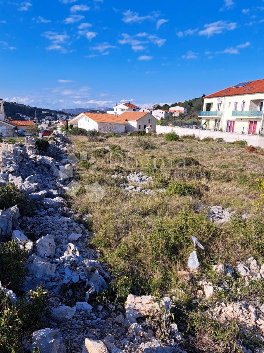 Zemljišče Ražanj, Rogoznica, 1.261m2