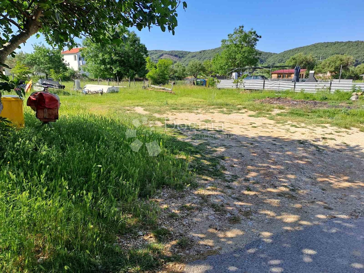 Zemljišče Supetarska Draga, Rab, 630m2