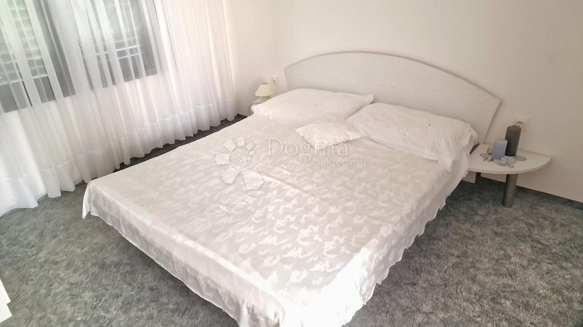 Hiša Kruševo, Obrovac, 300m2