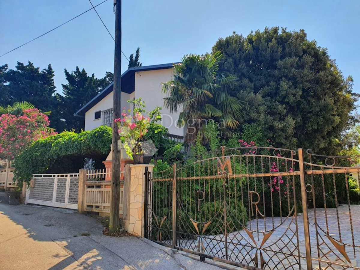 Hiša Kruševo, Obrovac, 300m2