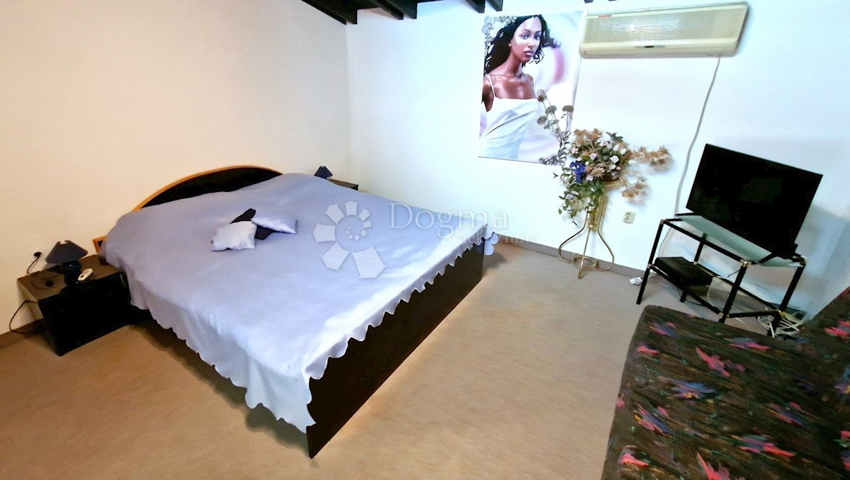Hiša Kruševo, Obrovac, 300m2