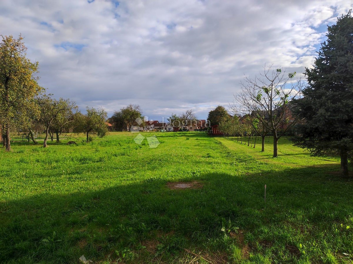 Zemljišče Kuče, Velika Gorica - Okolica, 960m2